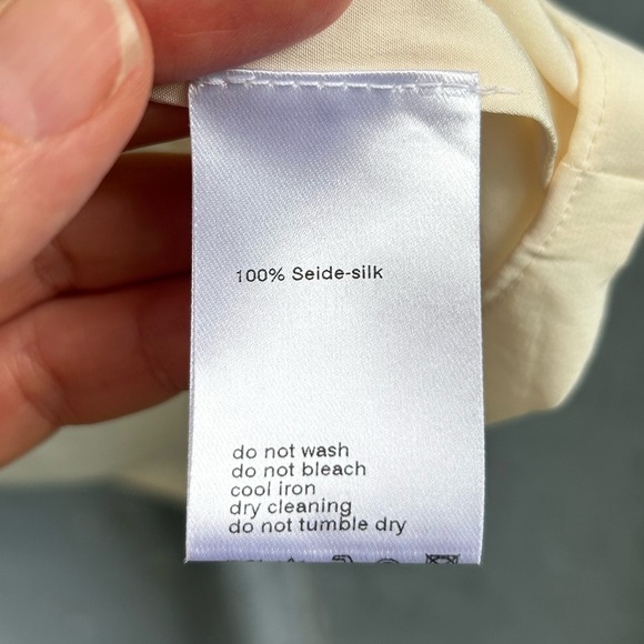 Akris Punto Sleeveless Silk Blouse, size 6 - Picture 10 of 12